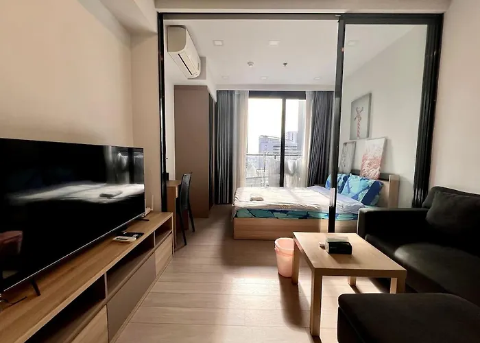 Appartamento Free Parking With Balcony Pool And Gym Mrt 200m Bangkok