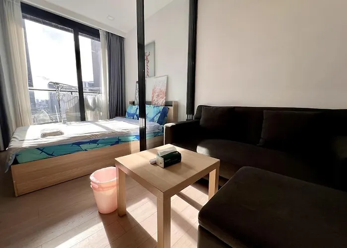Free Parking With Balcony Pool And Gym Mrt 200m
