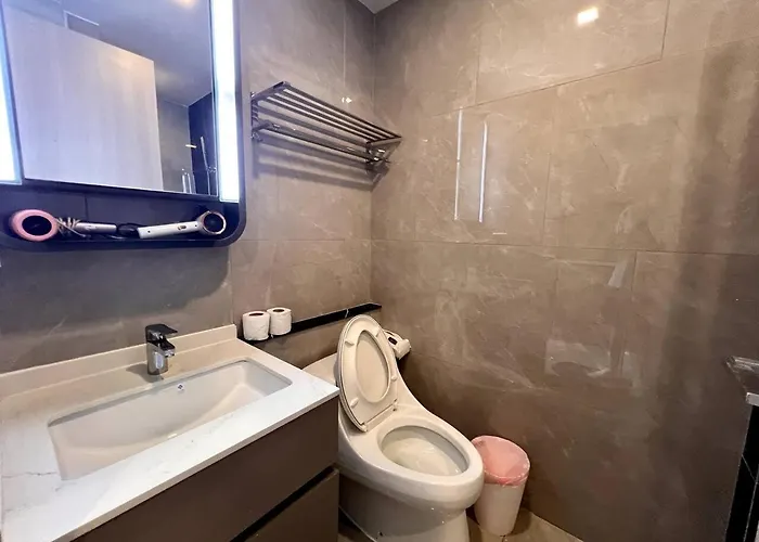 Free Parking With Balcony Pool And Gym Mrt 200m *