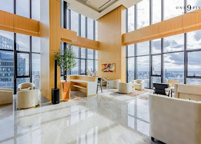 Free Parking With Balcony Pool And Gym Mrt 200m * Bangkok